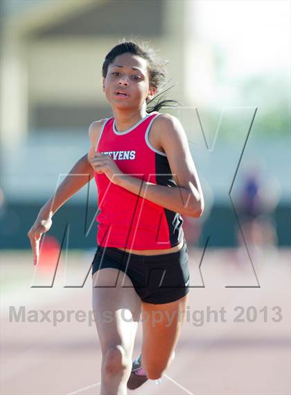 Thumbnail 2 in NISD District Track Meet photogallery.