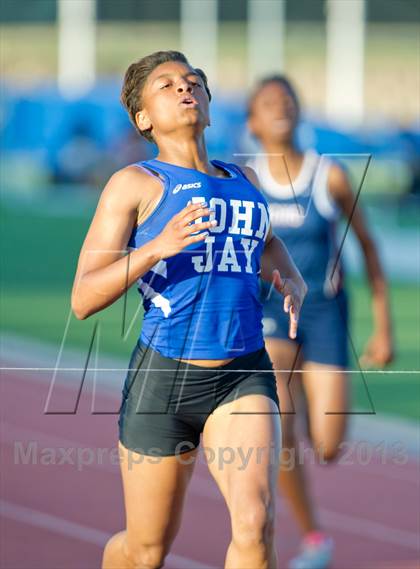 Thumbnail 1 in NISD District Track Meet photogallery.
