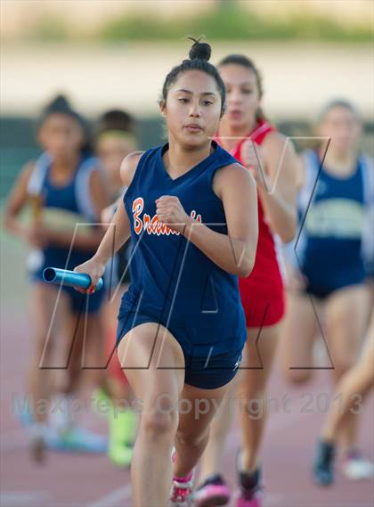 Thumbnail 1 in NISD District Track Meet photogallery.