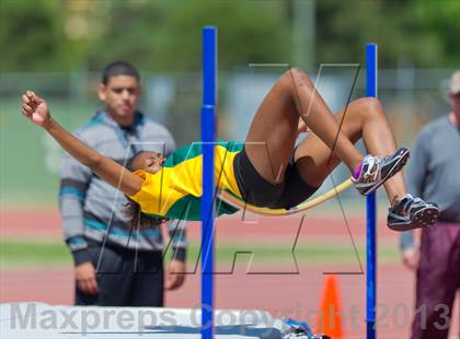 Thumbnail 3 in NISD District Track Meet photogallery.