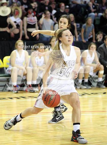 Thumbnail 2 in Paonia vs. Wray (CHSAA 2A Final) photogallery.