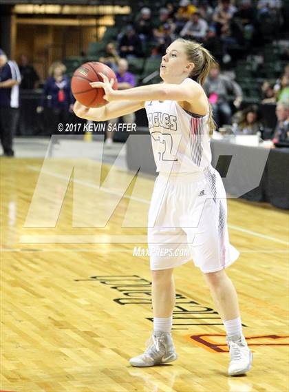 Thumbnail 2 in Paonia vs. Wray (CHSAA 2A Final) photogallery.