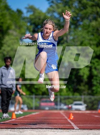 Thumbnail 1 in Tiger Relays photogallery.