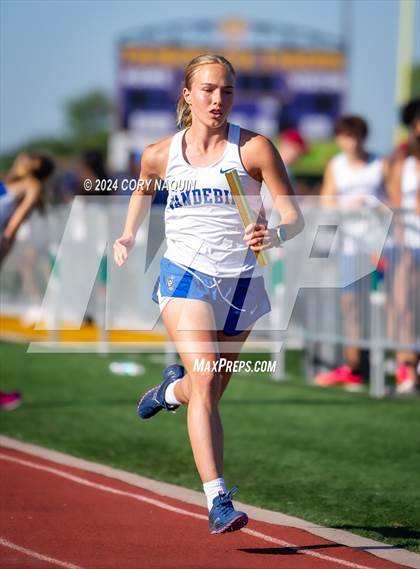 Thumbnail 1 in Tiger Relays photogallery.