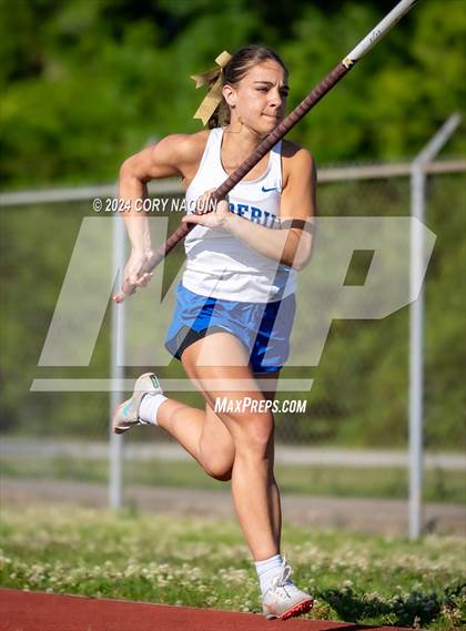 Thumbnail 3 in Tiger Relays photogallery.