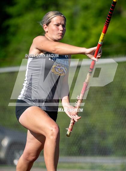 Thumbnail 1 in Tiger Relays photogallery.