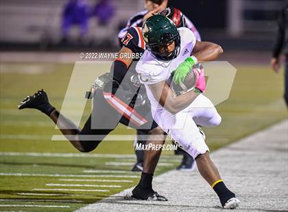 Thumbnail 1 in Longview vs. Port Arthur Memorial (UIL 5A DI Region Semifinal) photogallery.