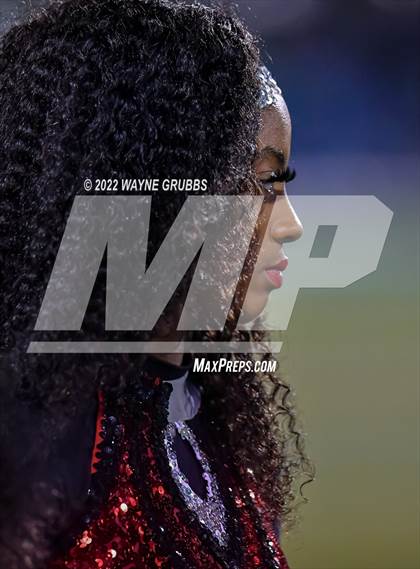 Thumbnail 2 in Longview vs. Port Arthur Memorial (UIL 5A DI Region Semifinal) photogallery.