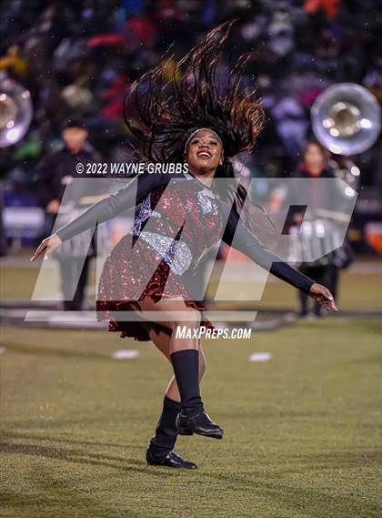 Thumbnail 3 in Longview vs. Port Arthur Memorial (UIL 5A DI Region Semifinal) photogallery.