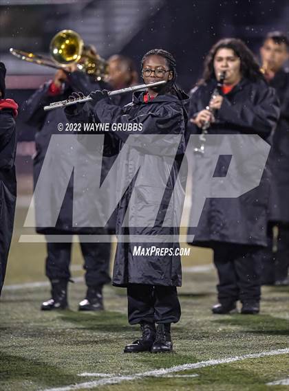 Thumbnail 3 in Longview vs. Port Arthur Memorial (UIL 5A DI Region Semifinal) photogallery.