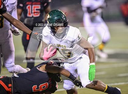 Thumbnail 3 in Longview vs. Port Arthur Memorial (UIL 5A DI Region Semifinal) photogallery.
