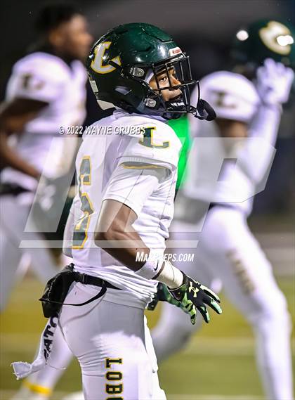 Thumbnail 2 in Longview vs. Port Arthur Memorial (UIL 5A DI Region Semifinal) photogallery.