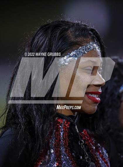 Thumbnail 1 in Longview vs. Port Arthur Memorial (UIL 5A DI Region Semifinal) photogallery.