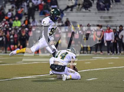 Thumbnail 3 in Longview vs. Port Arthur Memorial (UIL 5A DI Region Semifinal) photogallery.