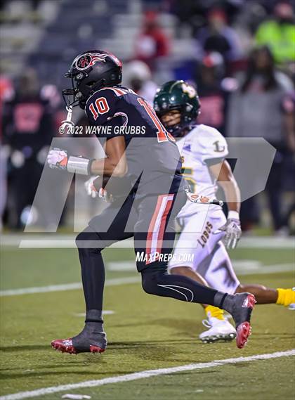 Thumbnail 3 in Longview vs. Port Arthur Memorial (UIL 5A DI Region Semifinal) photogallery.