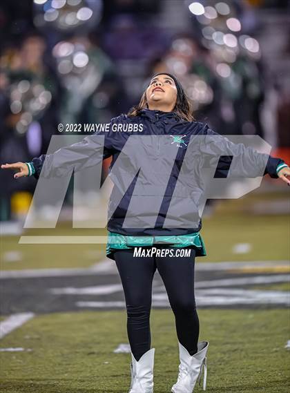 Thumbnail 2 in Longview vs. Port Arthur Memorial (UIL 5A DI Region Semifinal) photogallery.