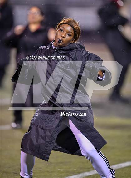 Thumbnail 1 in Longview vs. Port Arthur Memorial (UIL 5A DI Region Semifinal) photogallery.
