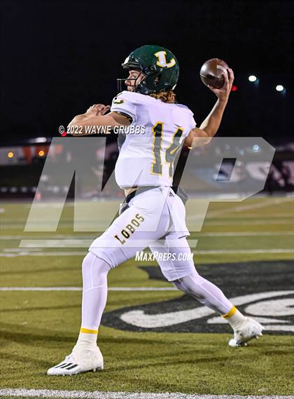 Thumbnail 2 in Longview vs. Port Arthur Memorial (UIL 5A DI Region Semifinal) photogallery.