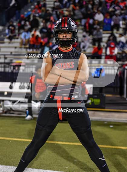 Thumbnail 3 in Longview vs. Port Arthur Memorial (UIL 5A DI Region Semifinal) photogallery.