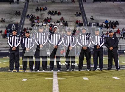 Thumbnail 1 in Longview vs. Port Arthur Memorial (UIL 5A DI Region Semifinal) photogallery.