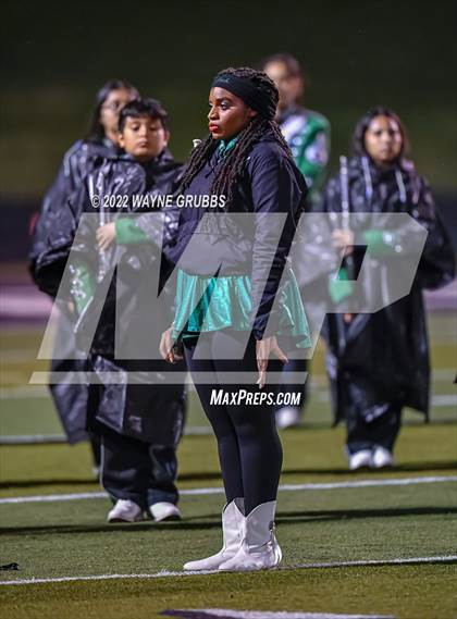 Thumbnail 2 in Longview vs. Port Arthur Memorial (UIL 5A DI Region Semifinal) photogallery.