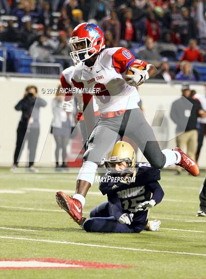 Thumbnail 2 in  McClellan vs. Pulaski Academy (AAA 5A Final) photogallery.