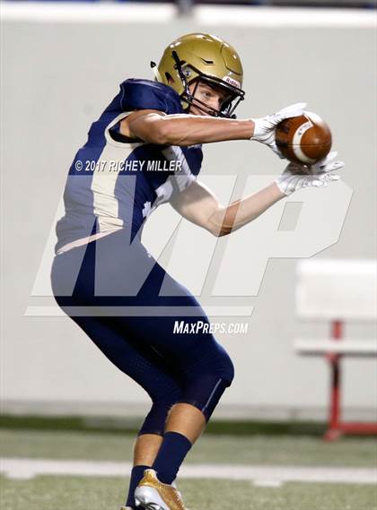 Thumbnail 2 in  McClellan vs. Pulaski Academy (AAA 5A Final) photogallery.