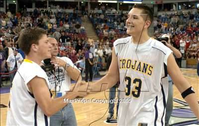 Thumbnail 1 in Mater Dei vs. Oak Ridge (State D2 Final)#3 photogallery.