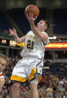 Thumbnail 3 in Mater Dei vs. Oak Ridge (State D2 Final)#3 photogallery.