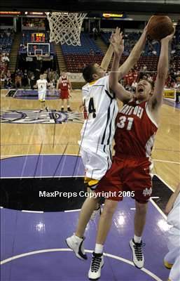 Thumbnail 2 in Mater Dei vs. Oak Ridge (State D2 Final)#3 photogallery.
