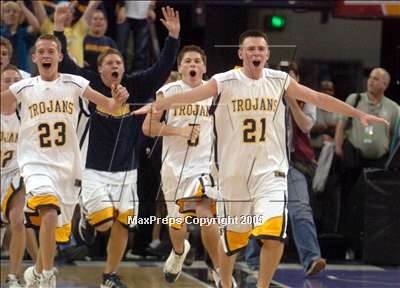 Thumbnail 1 in Mater Dei vs. Oak Ridge (State D2 Final)#3 photogallery.