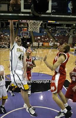 Thumbnail 1 in Mater Dei vs. Oak Ridge (State D2 Final)#3 photogallery.