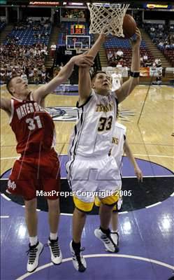 Thumbnail 1 in Mater Dei vs. Oak Ridge (State D2 Final)#3 photogallery.