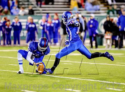 Thumbnail 2 in Elk Grove vs. Folsom (CIF SJS D2 Final) photogallery.