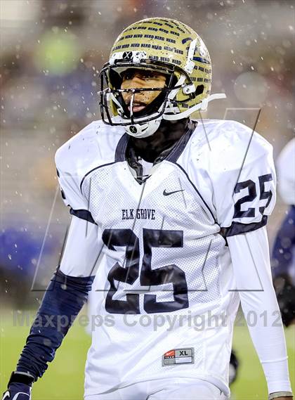 Thumbnail 2 in Elk Grove vs. Folsom (CIF SJS D2 Final) photogallery.
