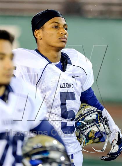 Thumbnail 3 in Elk Grove vs. Folsom (CIF SJS D2 Final) photogallery.