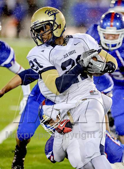 Thumbnail 3 in Elk Grove vs. Folsom (CIF SJS D2 Final) photogallery.