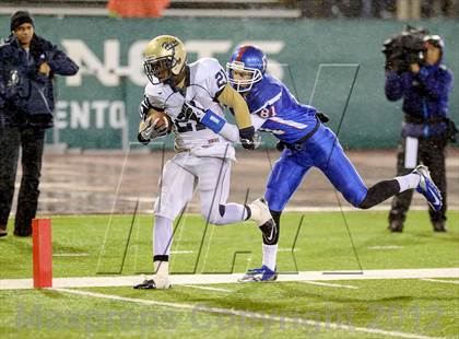 Thumbnail 2 in Elk Grove vs. Folsom (CIF SJS D2 Final) photogallery.