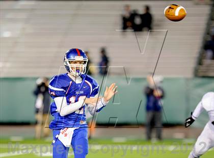 Thumbnail 2 in Elk Grove vs. Folsom (CIF SJS D2 Final) photogallery.