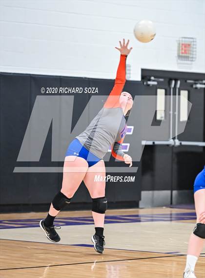 Thumbnail 3 in Chino Valley @ Northwest Christian Senior Night photogallery.
