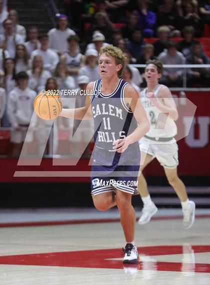 Thumbnail 3 in Salem Hills vs. Olympus (UHSAA 5A Quarterfinal) photogallery.