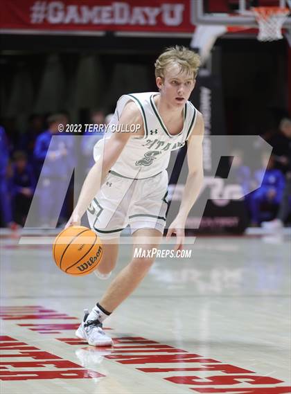 Thumbnail 3 in Salem Hills vs. Olympus (UHSAA 5A Quarterfinal) photogallery.