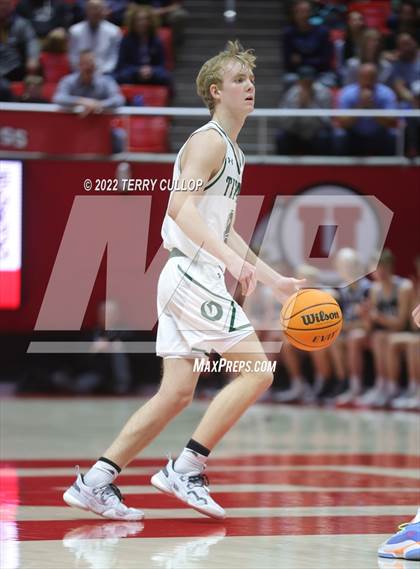 Thumbnail 1 in Salem Hills vs. Olympus (UHSAA 5A Quarterfinal) photogallery.