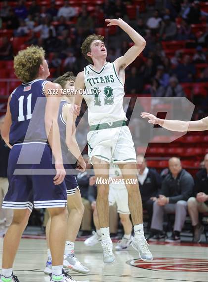 Thumbnail 1 in Salem Hills vs. Olympus (UHSAA 5A Quarterfinal) photogallery.