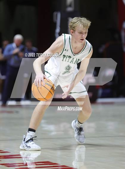 Thumbnail 3 in Salem Hills vs. Olympus (UHSAA 5A Quarterfinal) photogallery.
