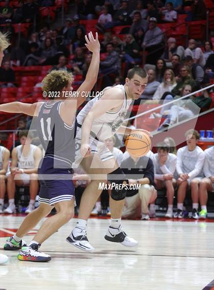 Thumbnail 1 in Salem Hills vs. Olympus (UHSAA 5A Quarterfinal) photogallery.