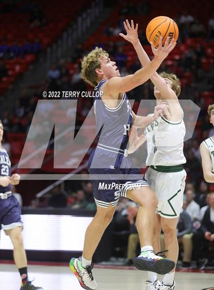Thumbnail 3 in Salem Hills vs. Olympus (UHSAA 5A Quarterfinal) photogallery.