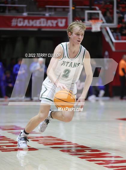 Thumbnail 1 in Salem Hills vs. Olympus (UHSAA 5A Quarterfinal) photogallery.