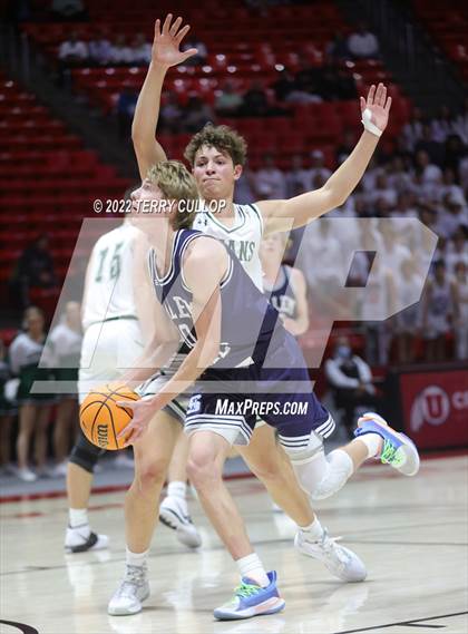 Thumbnail 3 in Salem Hills vs. Olympus (UHSAA 5A Quarterfinal) photogallery.