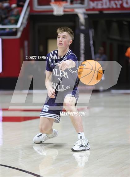 Thumbnail 2 in Salem Hills vs. Olympus (UHSAA 5A Quarterfinal) photogallery.